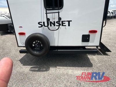 2023 CrossRoads RV Sunset Trail - Photo 17
