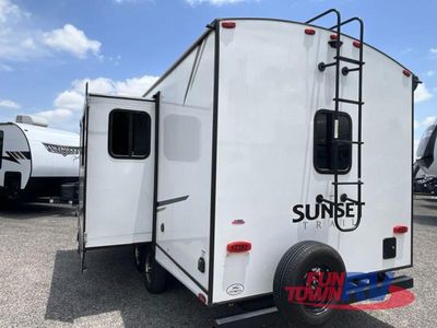 2023 CrossRoads RV Sunset Trail - Photo 4