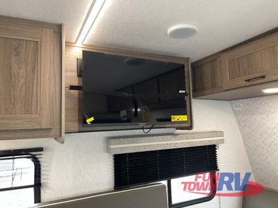2026 Coachmen RV Freedom Express Select - Photo 23