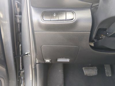 2025 Hyundai Venue — photo 13 view