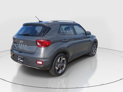2025 Hyundai Venue — photo 7 view