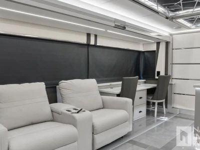 2026 Tiffin Motorhomes Zephyr - Photo 10