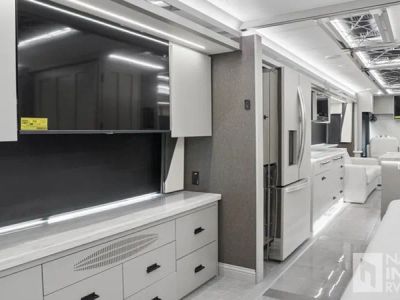 2026 Tiffin Motorhomes Zephyr - Photo 22