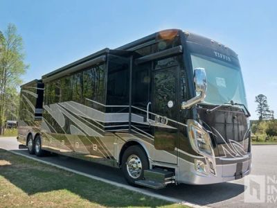 2026 Tiffin Motorhomes Zephyr - Photo 1