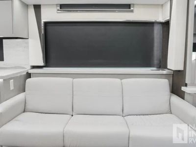 2026 Tiffin Motorhomes Zephyr - Photo 16