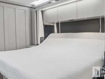 2026 Tiffin Motorhomes Zephyr - Photo 21