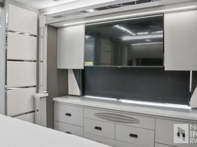 2026 Tiffin Motorhomes Zephyr - Photo 23