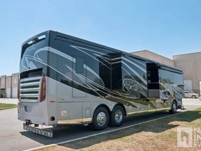 2026 Tiffin Motorhomes Zephyr - Photo 2