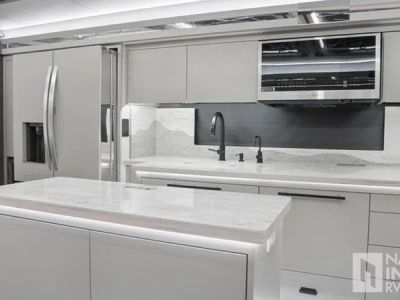 2026 Tiffin Motorhomes Zephyr - Photo 17