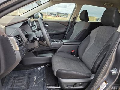 2023 Nissan Rogue — photo 12 view