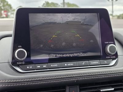 2023 Nissan Rogue — photo 10 view