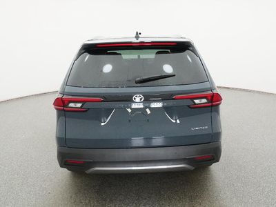 2026 Toyota Grand Highlander — photo 10 view