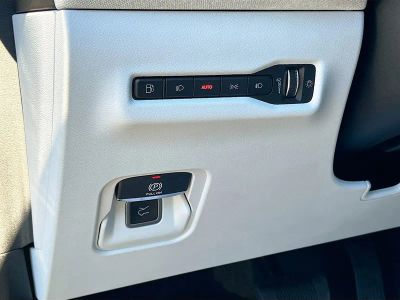 2026 Jeep Cherokee — photo 10 view