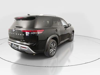 2025 Nissan Pathfinder — photo 7 view