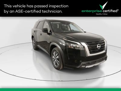 2025 Nissan Pathfinder SL 4WD — front three-quarter view