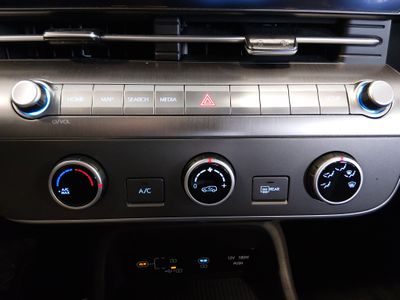 2025 Hyundai Kona - Photo 18