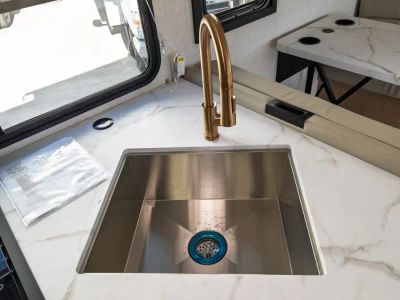 2027 Thor Motor Coach CHATEAU — photo 12 view