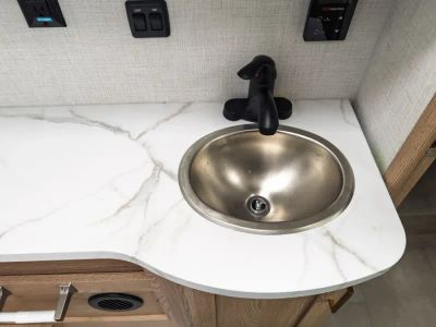 2027 Thor Motor Coach CHATEAU — photo 18 view