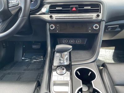 2025 Genesis G70 — photo 13 view