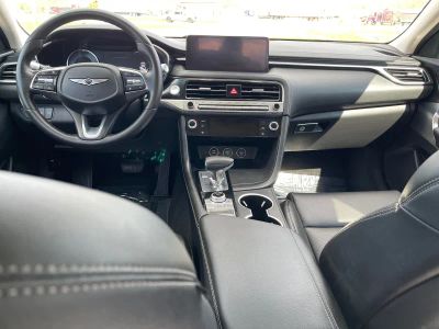 2025 Genesis G70 — photo 12 view