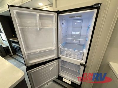 2026 Coachmen RV Chaparral - Photo 18