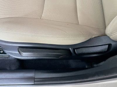 2015 Hyundai Elantra — photo 18 view