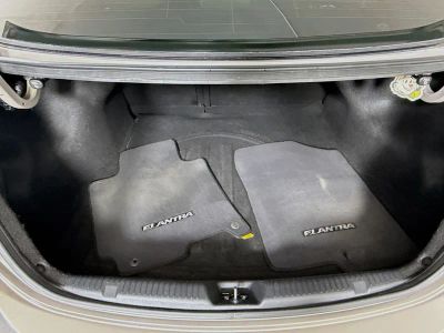 2015 Hyundai Elantra — photo 27 view