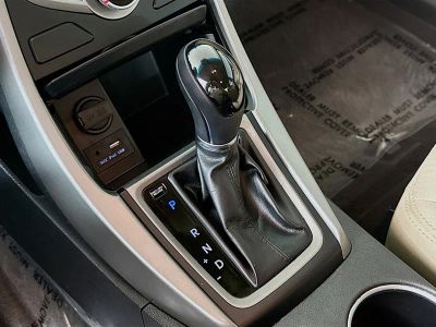 2015 Hyundai Elantra — photo 16 view