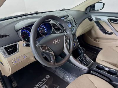 2015 Hyundai Elantra — photo 7 view