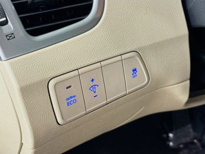 2015 Hyundai Elantra — photo 8 view