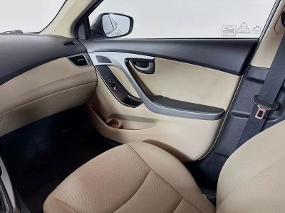 2015 Hyundai Elantra — photo 22 view