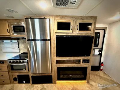 2022 Palomino Solaire — photo 8 view