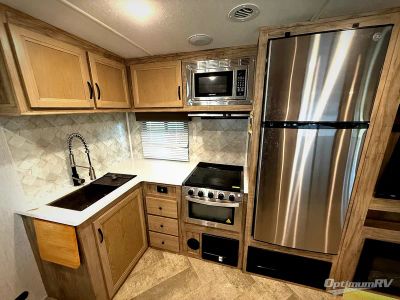 2022 Palomino Solaire — photo 7 view