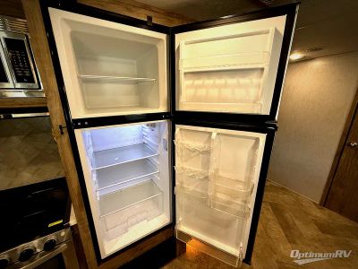 2022 Palomino Solaire — photo 9 view