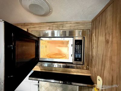 2022 Palomino Solaire — photo 10 view