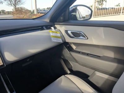 2026 Land Rover Range Rover Velar — photo 14 view