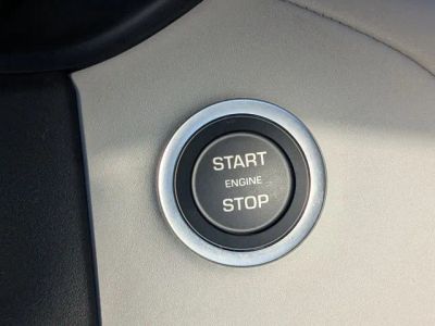 2026 Land Rover Range Rover Velar — photo 27 view