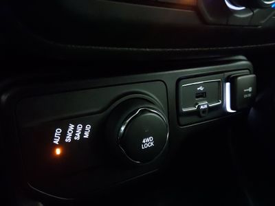 2023 Jeep Renegade - Photo 19