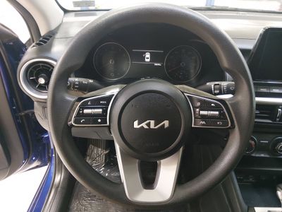 2024 Kia Forte — photo 12 view
