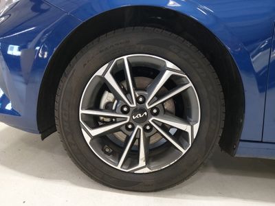 2024 Kia Forte — photo 10 view
