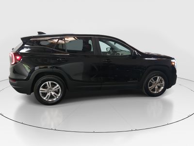 2024 GMC Terrain — photo 8 view