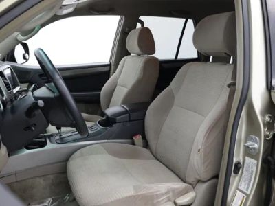2005 Toyota 4Runner — photo 11 view