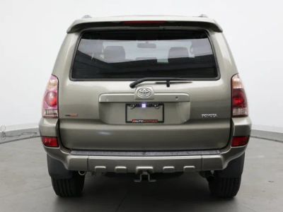 2005 Toyota 4Runner — detail view