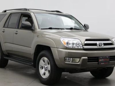 2005 Toyota 4Runner — rear three-quarter view