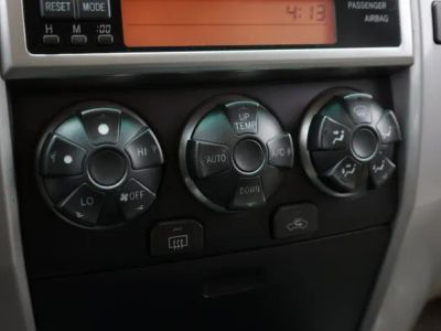 2005 Toyota 4Runner — photo 13 view