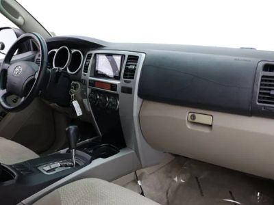2005 Toyota 4Runner — photo 31 view