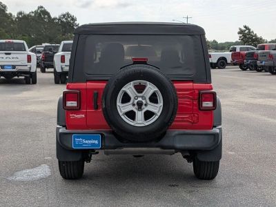 2022 Jeep Wrangler - Photo 4