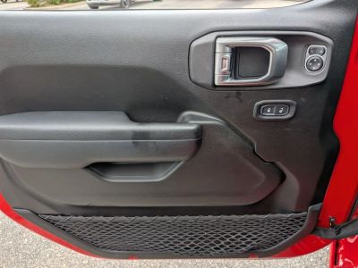 2022 Jeep Wrangler - Photo 24