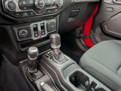 2022 Jeep Wrangler - Photo 17