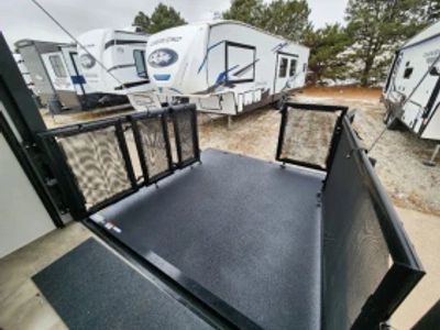 2025 Coachmen Chaparral - Photo 36